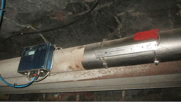 Compressed air monitoring and balancing